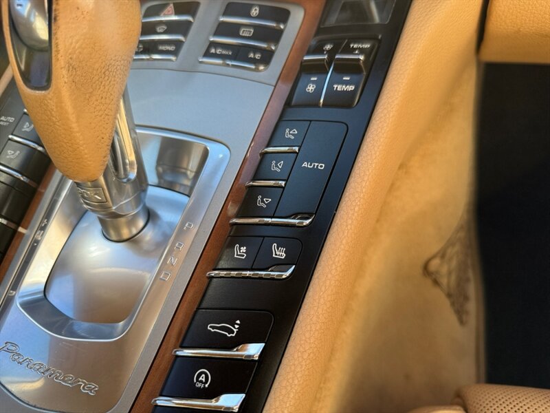 2013 Porsche Panamera 4 - Photo 17 - Reno, NV 89502