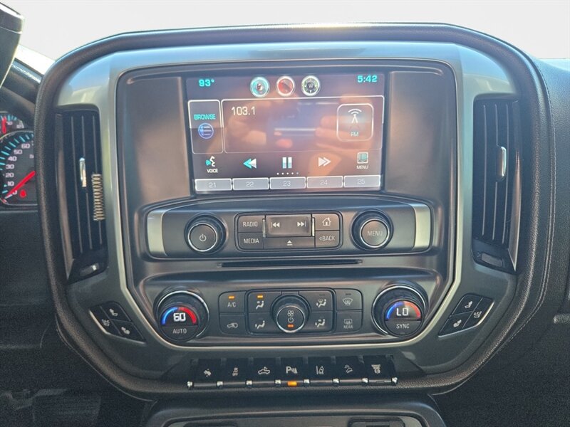 2015 Chevrolet Silverado 2500HD LTZ - Photo 11 - Reno, NV 89502