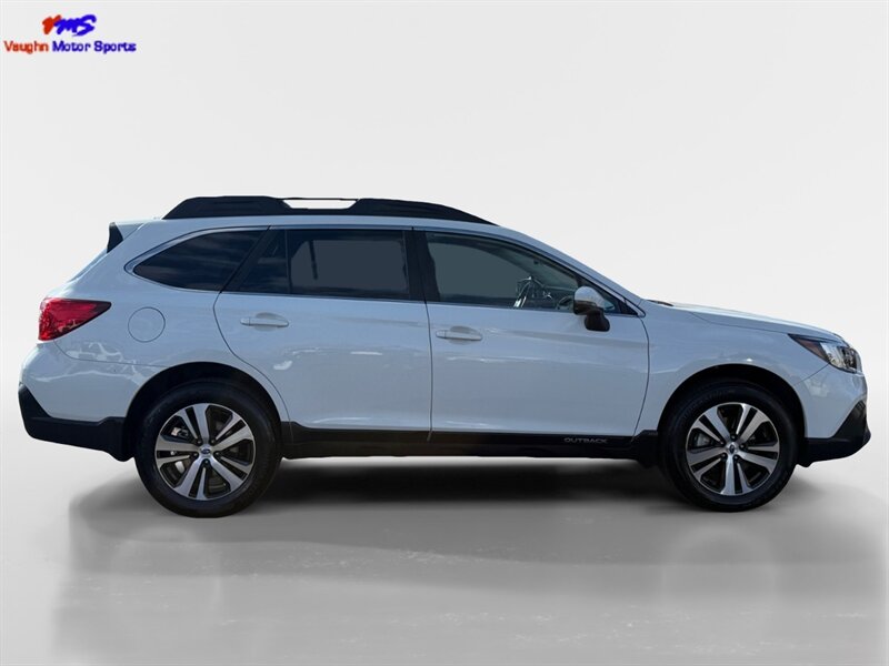 2018 Subaru Outback 3.6R Limited - Photo 6 - Reno, NV 89502