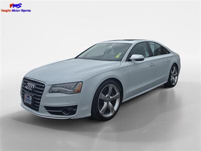 2014 Audi S8 4.0T quattro Sedan