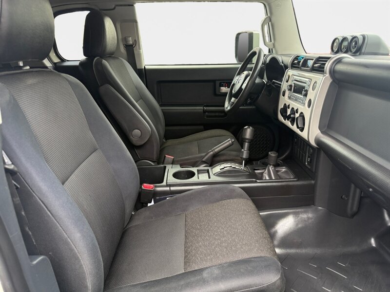 2014 Toyota FJ Cruiser - Photo 15 - Reno, NV 89502