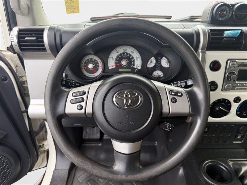 2014 Toyota FJ Cruiser - Photo 12 - Reno, NV 89502