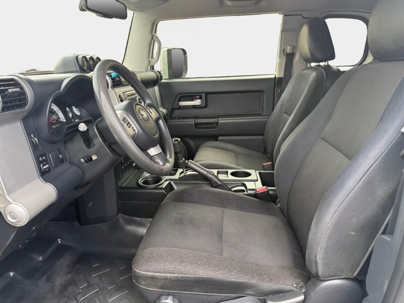 2014 Toyota FJ Cruiser - Photo 9 - Reno, NV 89502