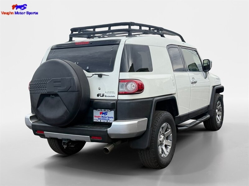 2014 Toyota FJ Cruiser - Photo 5 - Reno, NV 89502