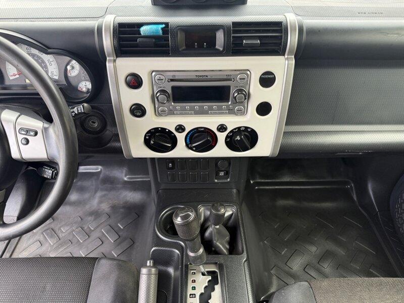 2014 Toyota FJ Cruiser - Photo 11 - Reno, NV 89502