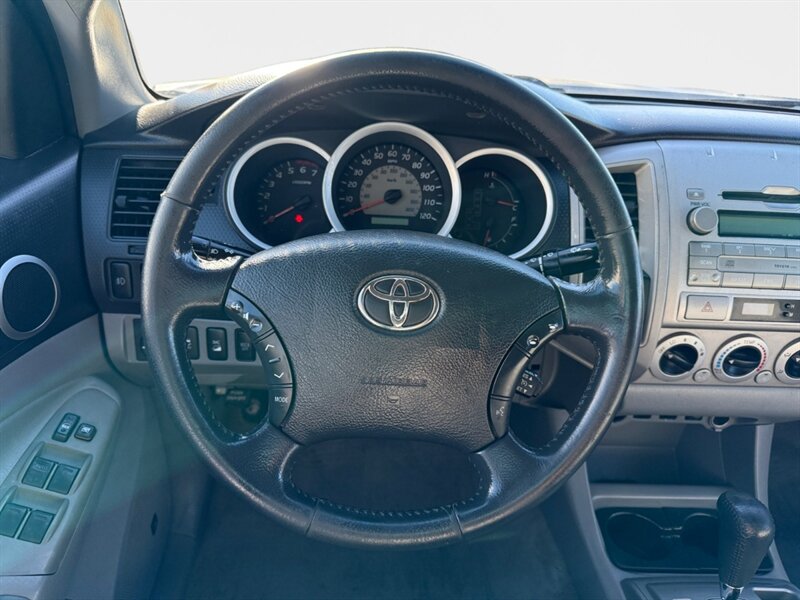 2011 Toyota Tacoma V6 - Photo 12 - Reno, NV 89502