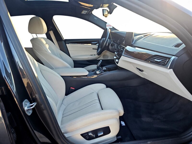 2019 BMW 5 Series 530i xDrive - Photo 13 - Reno, NV 89502