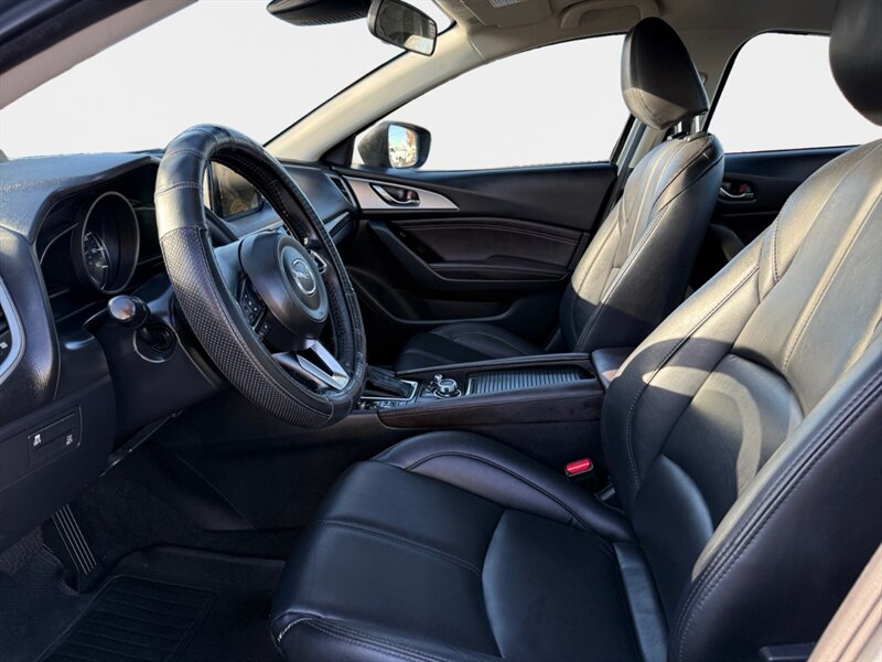 2018 Mazda MAZDA3 Touring - Photo 9 - Reno, NV 89502