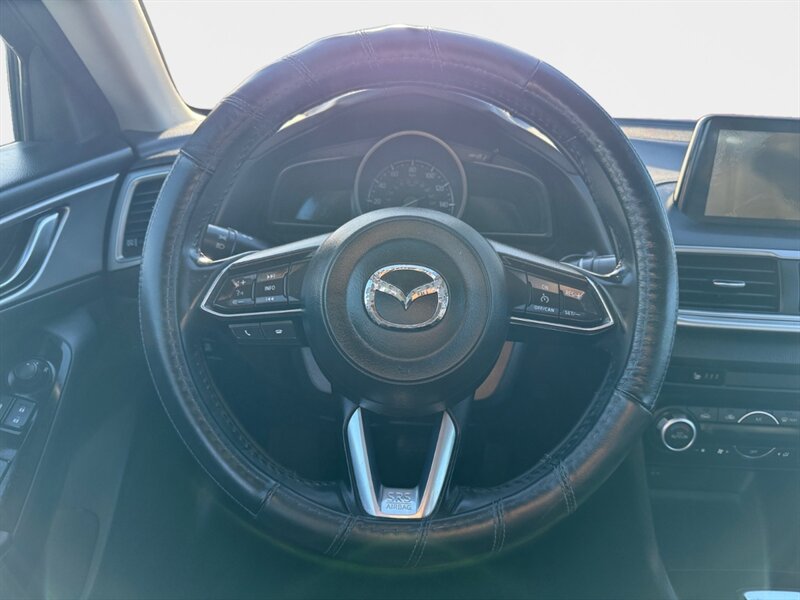 2018 Mazda MAZDA3 Touring - Photo 12 - Reno, NV 89502