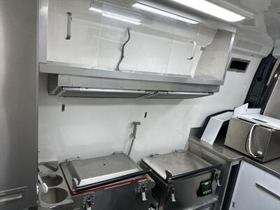 2022 Mercedes-Benz Sprinter 4500  CUSTOM KITCHEN,8 FRIDGES,SPECIAL BUILT! - Photo 16 - Houston, TX 77057