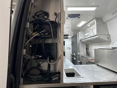 2022 Mercedes-Benz Sprinter 4500  CUSTOM KITCHEN,8 FRIDGES,SPECIAL BUILT! - Photo 38 - Houston, TX 77057