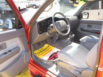 2000 Toyota Tacoma SR5 V6   - Photo 30 - Seattle, WA 98103