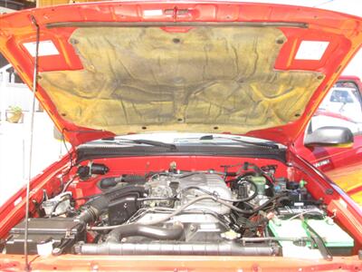 2000 Toyota Tacoma SR5 V6   - Photo 40 - Seattle, WA 98103