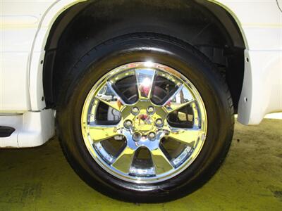 2005 GMC Yukon Denali   - Photo 22 - Seattle, WA 98103
