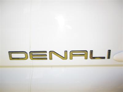 2005 GMC Yukon Denali   - Photo 27 - Seattle, WA 98103