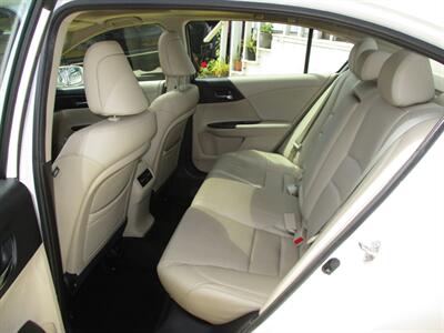 2014 Honda Accord EX-L   - Photo 12 - Seattle, WA 98103