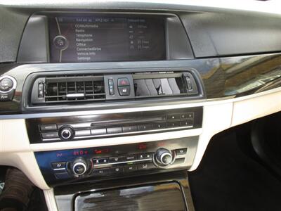2012 BMW 528i xDrive   - Photo 16 - Seattle, WA 98103