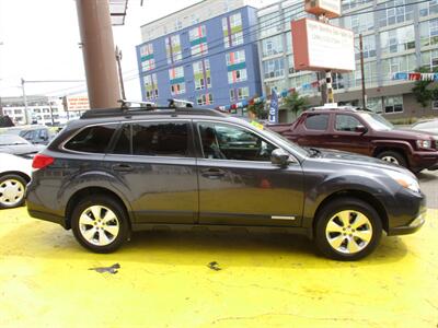 2010 Subaru Outback 3.6R Limited   - Photo 5 - Seattle, WA 98103