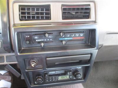 1992 Nissan Truck   - Photo 17 - Seattle, WA 98103
