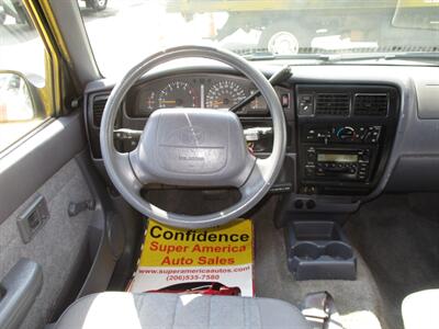 2000 Toyota Tacoma SR5   - Photo 14 - Seattle, WA 98103