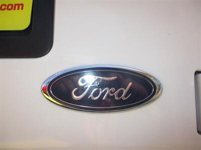 2001 Ford E-150 - Photo 21 - Seattle, WA 98103