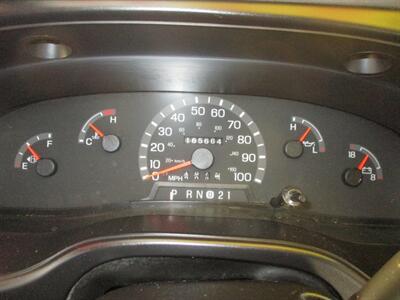 2001 Ford E-150 - Photo 12 - Seattle, WA 98103