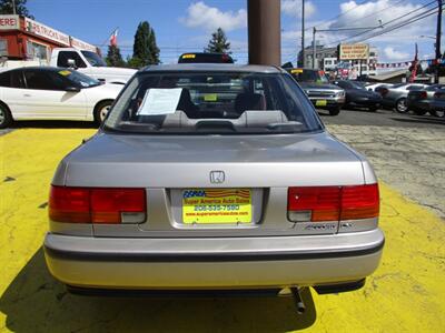 1993 Honda Accord LX   - Photo 7 - Seattle, WA 98103