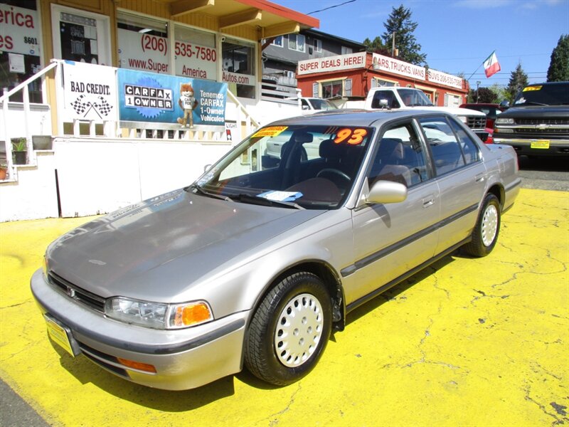1993 Honda Accord LX - Photo 1 - Seattle, WA 98103