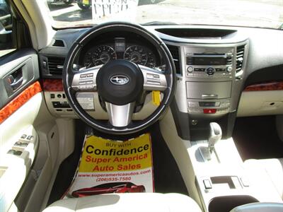 2011 Subaru Outback 2.5i Limited - Photo 13 - Seattle, WA 98103