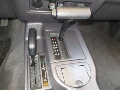 2001 Jeep Cherokee SE   - Photo 17 - Seattle, WA 98103