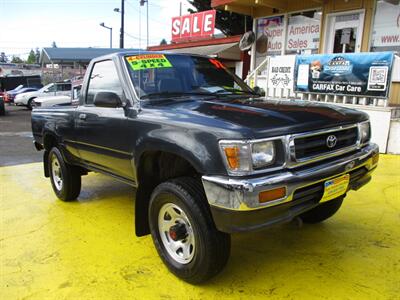1992 Toyota Pickup Deluxe - Photo 4 - Seattle, WA 98103