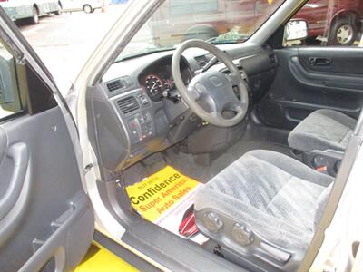 2001 Honda CR-V LX - Photo 11 - Seattle, WA 98103