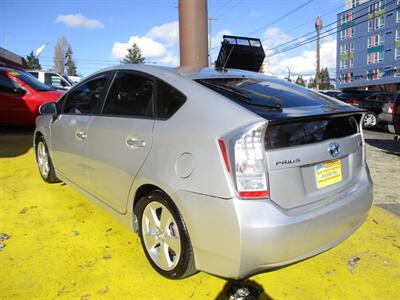 2010 Toyota Prius V   - Photo 8 - Seattle, WA 98103