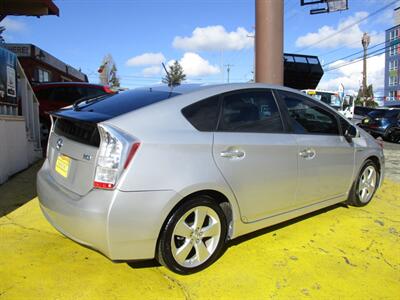 2010 Toyota Prius V   - Photo 6 - Seattle, WA 98103