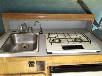 1992 Ford E-Series Van Chinook  E150 - Photo 21 - Seattle, WA 98103