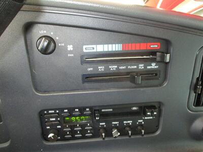 1992 Ford E-Series Van Chinook  E150 - Photo 16 - Seattle, WA 98103