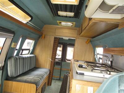 1992 Ford E-Series Van Chinook  E150 - Photo 12 - Seattle, WA 98103