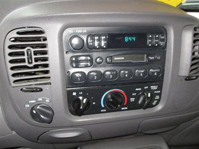 1998 Ford Expedition Eddie Bauer   - Photo 17 - Seattle, WA 98103