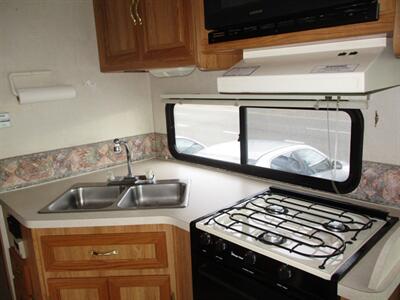 2000 Ford F-550 Coachmen Mirada 29ft - Photo 28 - Seattle, WA 98103