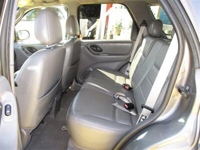 2002 Ford Escape XLT Choice   - Photo 12 - Seattle, WA 98103