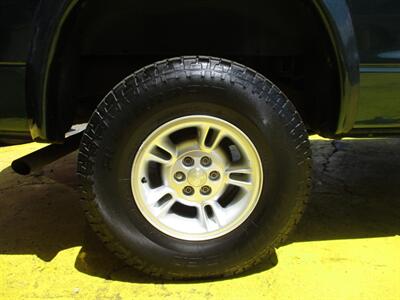 2000 Dodge Dakota SLT   - Photo 20 - Seattle, WA 98103