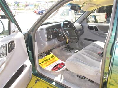 2000 Dodge Dakota SLT   - Photo 12 - Seattle, WA 98103