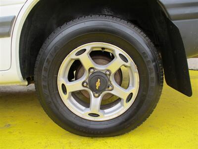 2000 Chevrolet Tracker   - Photo 19 - Seattle, WA 98103