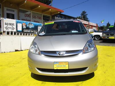 2008 Toyota Sienna XLE - Photo 3 - Seattle, WA 98103