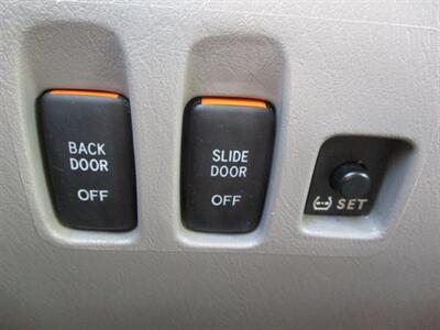 2008 Toyota Sienna XLE - Photo 20 - Seattle, WA 98103