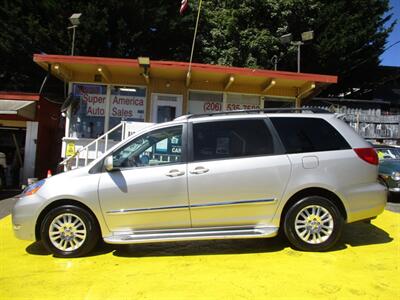 2008 Toyota Sienna XLE - Photo 9 - Seattle, WA 98103