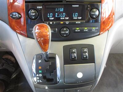 2008 Toyota Sienna XLE - Photo 19 - Seattle, WA 98103