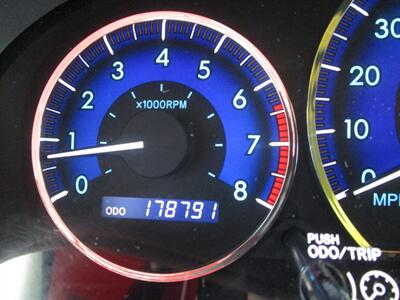 2008 Toyota Sienna XLE - Photo 16 - Seattle, WA 98103
