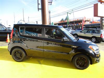 2013 Kia Soul   - Photo 9 - Seattle, WA 98103