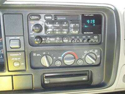 1997 Chevrolet K1500 Cheyenne   - Photo 18 - Seattle, WA 98103